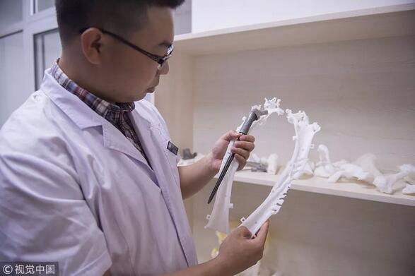 1525236540813366.jpeg 0QS56148-0.jpg